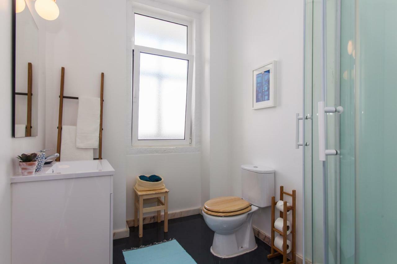 Typical Light Filled Graca Apt W Ac, By Timecooler Lissabon Buitenkant foto